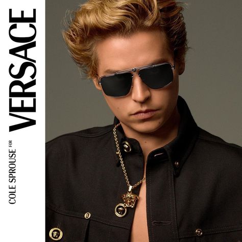 Allegra Versace, Eyewear Ad, Model Behavior, High Fashion Men, Store Sunglasses, Versace Eyewear, Luxury Clothes Men, Versace Couture, B Fashion