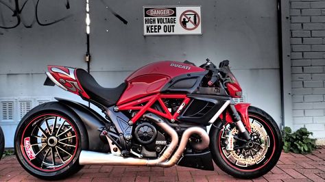 Ducati Diavel  Turbocharged by Wayne Patterson's Motorcycle Center Diavel Custom, Mv Agusta Dragster, Moto Ducati, Cafe Racer Magazine, Drag Bike, Ducati Motorcycles, Motorcycle Manufacturers, Ducati Scrambler, Moto Bike