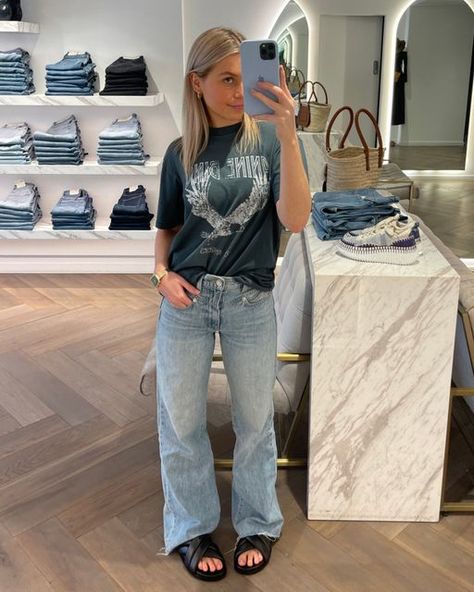 Anine Bing Tshirt Outfit, Anine Bing Style Outfits, Anine Bing Style, Stockholm Style, Stockholm Fashion, Weekend Style, Anine Bing, Shop The Look, New Trend