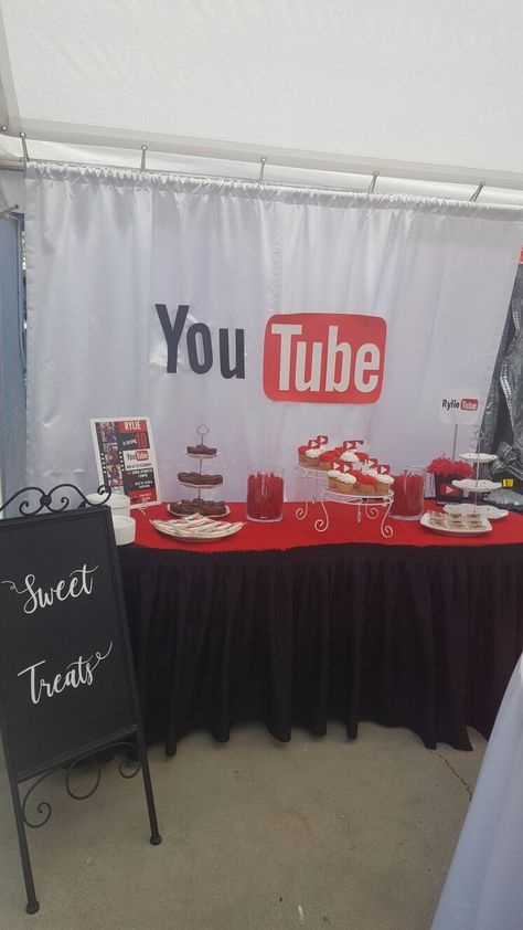 Youtube Birthday Party Ideas For Boys, Youtube Birthday Party Ideas, Youtube Birthday Party, Birthday Party Ideas For Boys, 12th Birthday Party Ideas, Youtube Birthday, Youtube Party, Romans 7, Career Vision Board