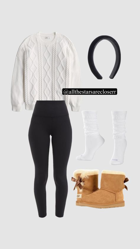 White Sweater With Leggings, Styling Bailey Bow Uggs, Mini Boot Ugg Outfit, Bailey Ugg Boots Outfit, Socks With Uggs Outfit, How To Style Bailey Bow Uggs, Ugh Boots Outfit Leggings, White Christmas Sweater Outfit, Outfits With Bailey Bow Uggs