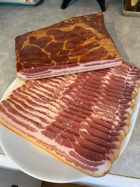 Makin' Bacon! Bacon Curing Recipes, Homemade Bacon Recipes, Curing Bacon, Easy Bacon Recipes, Curing Meat, Homemade Bacon, Brine Recipe, Easy Bacon, Bacon Recipe