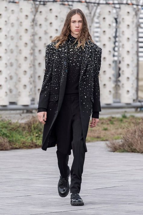 Rhinestone Suit, 2022 Couture, Black And White Suit, Lakme Fashion Week, Fashion Line, Winter Fashion Outfits, Couture Collection, Couture Fashion, Formal Wear