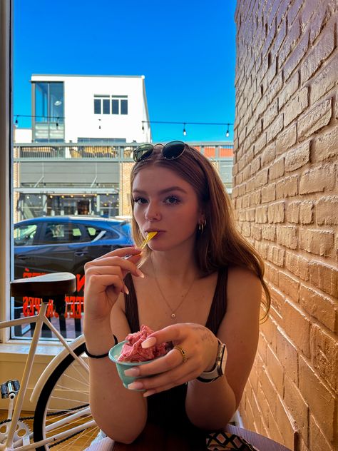 gelato ice cream shop pic inspo with orange wall Ice Cream Poses Photo Ideas, Ice Cream Poses Instagram, Ice Cream Shop Pictures, Gelato Photoshoot Ideas, Ice Cream Photo Ideas Instagram, Pose With Ice Cream, Eating Ice Cream Pose, Ice Cream Shop Photo Shoot, Ice Cream Pose