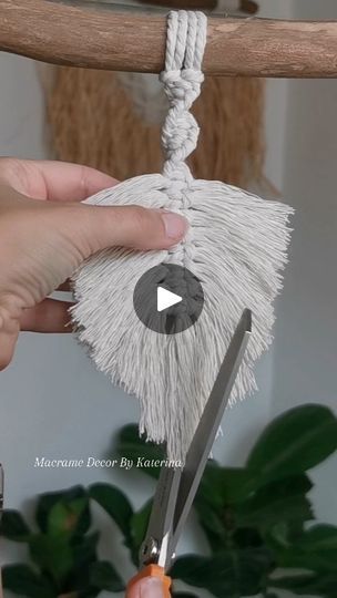 Feather Tutorial, Macrame Leaf, Boho Crafts, Diy Room Decor Videos, Macrame Decor, Macrame Tutorial, Room Diy, Diy Room Decor, Mind Blown