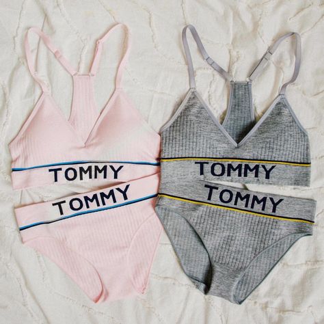 Zipper Sports Bra, Cotton Bralette, Cute Lazy Outfits, Tumblr Outfits, Lazy Day Outfits, Lazy Outfits, Swimming Costume, Fashion Victim, Cute Comfy Outfits