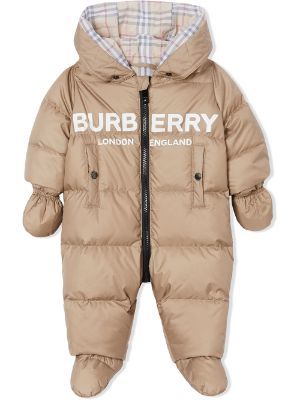 Burberry Kids - Designer Kidswear - Farfetch Baby Staff, Rich Mom, Luxury Baby Clothes, Hey Babe, Winter Baby Clothes, Baby Swag, Baby Coat, Baby Necessities, Baby Outerwear