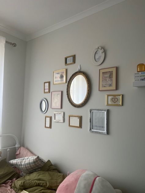 Coquette Gallery Wall, French Aesthetic Bedroom, Aesthetic Picture Frame, Bedroom Picture Frames, Girly Wall Decor, House Bedroom Ideas, Bedroom Ideas Aesthetic, Coquette Room, Bedroom Wall Collage