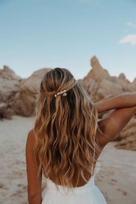 Easy Beach Hairstyles, Cara Jourdan, Wedding Hairstyles And Makeup, Mermaid Waves, Beachy Hair, Beach Wave Hair, Beach Wedding Hair, Easy Summer Hairstyles, Beach Hairstyles