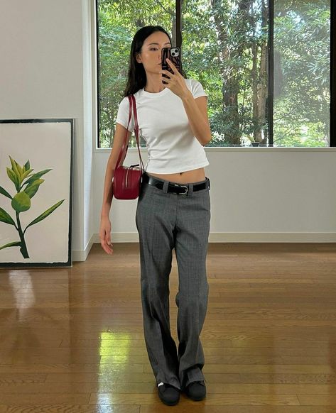 Geek Chic Outfits, Aesthetic Outfits 90s, Internship Outfit, Loose Pants Outfit, Paris Outfits, Trendy Fashion Outfits, Geek Chic, 가을 패션, Fashion Pants