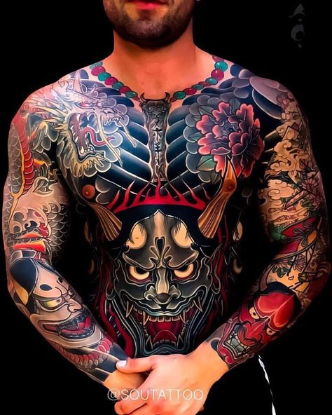 Japanese Yakuza Tattoo, Lots Of Tattoos, Yakuza Style Tattoo, Tato Irezumi, Japanese Yakuza, Many Tattoos, Guerriero Samurai, Traditional Japanese Tattoo Designs, Japanese Tattoo Symbols