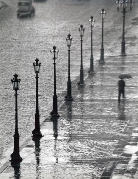 Rainy Paris, Cozy Rainy Day, Andre Kertesz, Henri Cartier Bresson, Famous Photographers, Paris City, Great Photographers, Photo Essay, Clay Ideas