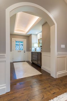 Board And Batten With Arches, Arch Doorway Molding, Arched Doorway Trim, Arch Bed, Archways In Homes, Arch Designs For Hall, House Hallway, Arch Molding, White Molding