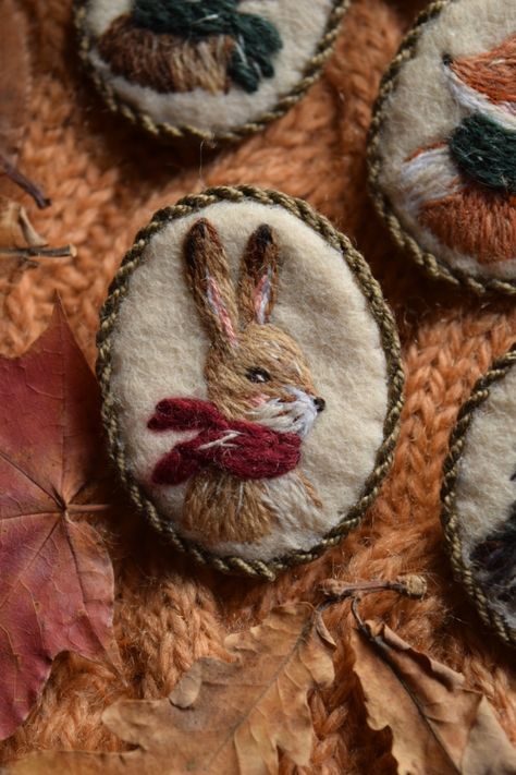 http://www.foxychest.etsy.com Forest Animal Embroidery, Embroidery Woodland, نباتات منزلية, To Autumn, Thread Painting, Forest Animal, Animal Embroidery, 자수 디자인, Sewing Embroidery Designs