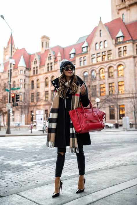 fashion blogger mia mia mine wearing a burberry scarf and christian looubutin so kate heels Burberry Scarf Outfit, Winter Mode Outfits, Casual Chic Outfits, Thanksgiving Outfit Women, Cute Thanksgiving Outfits, Scarf Outfit, Burberry Scarf, Casual Outfit Inspiration, Causal Outfits