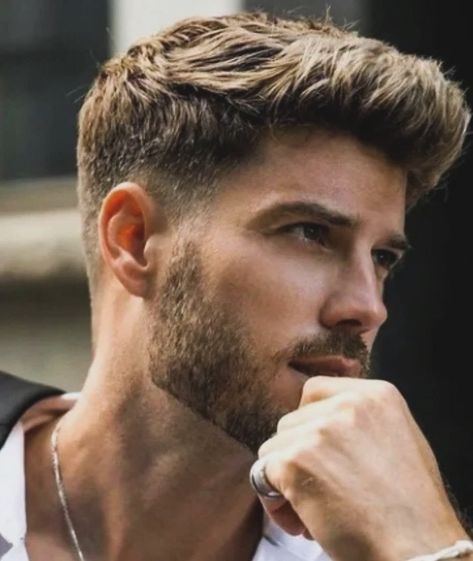 Instagram photo by Hair Style For Mens • Jan 20, 2024 at 4:09 AM Hearstyle Men, New Hairstyle For Men 2024, Hear Style Men, Hảir Cut For Men, Short Quiff Hairstyles Men, Hair Style For Mens Men, Beard And Hairstyle For Men, Groom Hairstyle Men, Hairstyle For Men Short