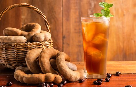 17 Best Benefits Of Tamarind Juice For Skin, Hair And Health Tamarind Juice Benefits, Jamaica Drink, Tamarind Fruit, Passion Fruit Tea, Juice For Skin, Tamarind Juice, Sour Fruit, Juice Branding, Asam Jawa