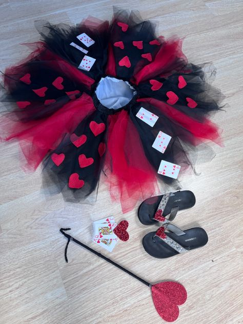 Queen of Hearts costume Creepy Queen Of Hearts Costume, Gothic Queen Of Hearts, Easy Alice In Wonderland Costume, Queen Of Hearts Aesthetic Outfits, Queen Of Hearts Costume Diy Women, Queen Of Hearts Costume Diy, Queen Of Hearts Halloween Costume, Queen Of Hearts Halloween, Queen Of Hearts Costume