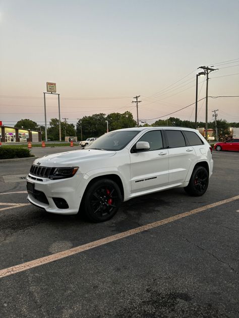 SRT Jeep Jeep Trackhawk Wrapped, Trackhawk Jeep, Jeep Srt8 Trackhawk, Jeep Grand Cherokee 2023, Jeep Srt, White Jeep Grand Cherokee, Chrysler 300 Custom, Srt Jeep, Jeep Srt8