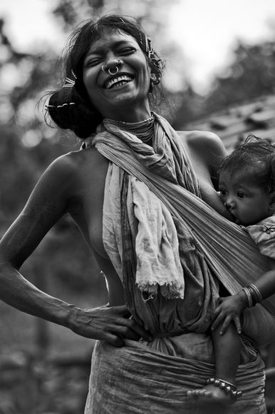 Smiling People, Foto Art, Palawan, People Of The World, People Photography, Happy People, Mothers Love, Mother And Child, Smile Face