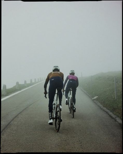 Cycling Aesthetic, Gravel Biking, Road Bike Photography, Road Bikes Men, Cycling Men, Maap Cycling, Cycling Inspiration, Pas Normal Studios, Pas Normal