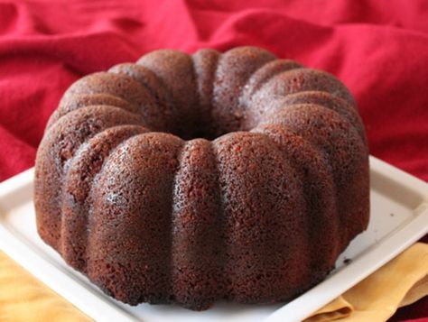 Honey Cake Recipe for Rosh Hashanah | Oh Nuts Blog Banana Bundt Cake, Banana Bundt, Pumpkin Gingerbread, Honey Cake Recipe, Pumpkin Bundt Cake, Tea Cakes Recipes, Best Carrot Cake, Chocolate Bundt Cake, Honey Cake