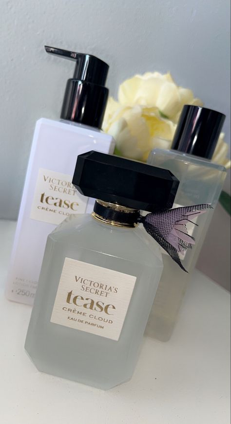 Tease Crème Cloud Victoria's Secret, Tease Cream Cloud Perfume, Victoria Secret Tease Creme Cloud Perfume, Creme Cloud Victoria Secret, Tease Creme Cloud Perfume, Tease Perfume, Cloud Perfume, Soft Lifestyle, Perfume Layering