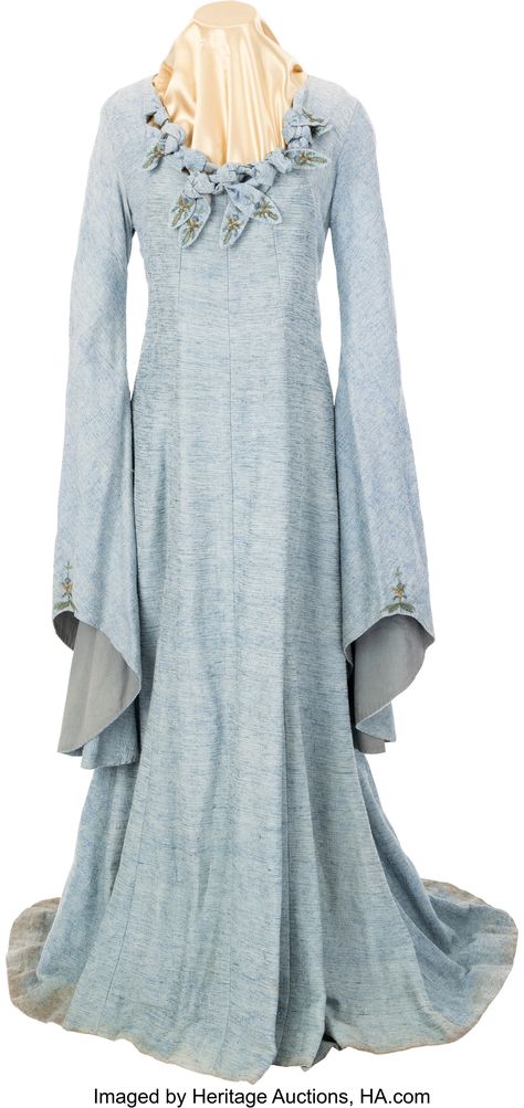 Sansa Stark (Sophie Turner) Japanese Knot Dress from Game of | Lot #89031 | Heritage Auctions Game Of Thrones Inspired Dress, Game Of Thrones Clothes, Sansa Stark Dress, Stark Dress, Sansa Dress, Game Of Thrones Dress, Dream Costume, Game Of Thrones Costumes, Japanese Knot