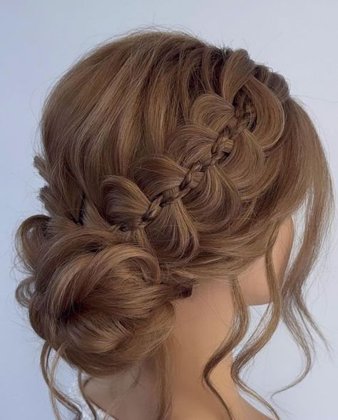 Prom Hairdos For Medium Length Hair, Fancy Hairstyles For Medium Length Hair, Easy Elegant Hairstyles For Medium Hair, Formal Updos For Medium Length Hair, Matric Dance Hairstyles, Fancy Hair Buns, Updos For Prom, Debs Hair, Grad Hairstyles