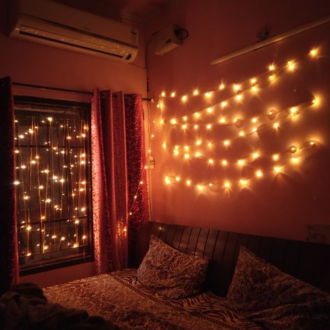 Make you Bedroom seem aesthetic with yellow and glowy rice lights ✨ Rice Lights Decoration Ideas Bedroom, Yellow Led Lights Bedroom, Yellow Led Lights Aesthetic, Yellow Light Room, Yellow Lighting Aesthetic, Aesthetic Lights, Rice Lights, Led Lighting Bedroom, Songs Playlist