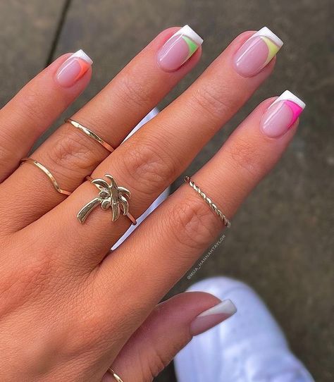 Summer French Manicure, Nails Yellow, French Manicure Nails, Simple Gel Nails, Summery Nails, Short Square Acrylic Nails, Gradient Nails, Acrylic Nails Coffin Short, Short Nail