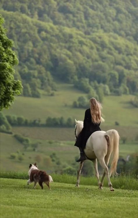 Fairytale Core Aesthetic, Horsey Life, Horse Riding Aesthetic, Foto Cowgirl, Adventure Trips, Equestrian Aesthetic, Horse Aesthetic, Equestrian Life, Horse Life