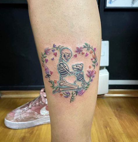 Mexican Sibling Tattoos, Mexican Sleeve Tattoo For Women, Honduran Tattoos, Mexican Style Tattoos For Women, Loteria Tattoo Ideas, Mexican Flower Tattoo, Mexican Culture Tattoo For Women, Hispanic Tattoos For Women, Mexican Culture Tattoo