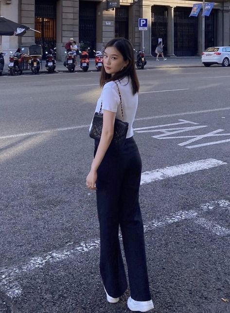 Feminine Basic Outfits, School Outfits Philippines, School Outfits For College Philippines, Simple Ootd Philippines, Classy Outfits Simple, Basic Classy Outfits, Philippines Outfit Ideas, Ootd Philippines, Classy Basic Outfit