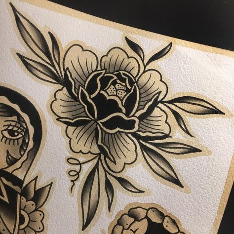 Flower Pattern Tattoo Design, American Trad Peony, American Traditional Peonies, Peony Shoulder Tattoo Traditional, Black Peony Tattoo Traditional, Big Peony Tattoo, Thigh Peony Tattoo, Trad Flowers Tattoo, Peonies Traditional Tattoo