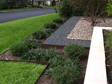 Love the use of rocks and levels Edging Landscape, Steel Edging Landscape, Metal Landscape Edging, Metal Garden Edging, Steel Edging, Front Landscape, Front Yard Ideas, Modern Landscape Design, Landscape Edging