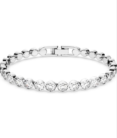 Swarovski Tennis bracelet for women has been designed for those looking to wear something radiant, featuring rhodium plated metal and sparkling Swarovski crystals! Swarovski Tennis Bracelet, Swarovski Bracelet, White Bracelets, Bracelet Design, Swarovski Jewelry, Crystal Pearls, Tennis Bracelet, Crystal Bracelets, Accessories Bracelets