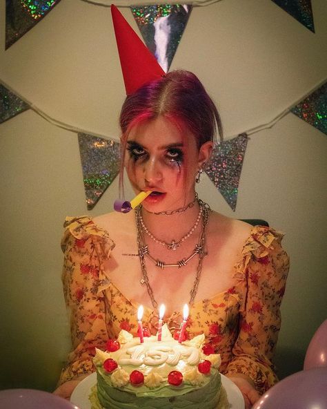 Pity Party Makeup, Halloween Shoot, Abby Roberts, Photoshoot Birthday, Birthday Pics, Cute Birthday Pictures, 21st Birthday Photoshoot, Party Photoshoot, Candles Photography