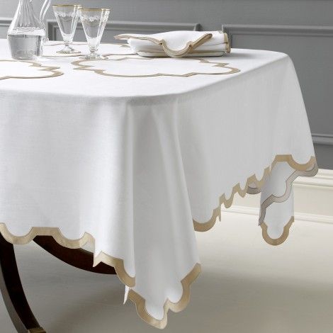 Matouk tablecloth Shop Awning, Oblong Tablecloth, Luxury Table, Table Runner And Placemats, Table Linen, Fine Linens, Luxury Linen, Placemat Sets, Table Style