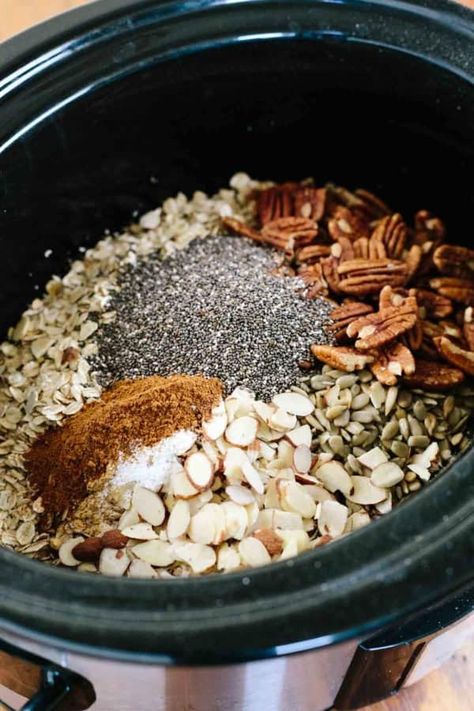 Cardiometabolic Recipes, Oats Crackers, Slow Cooker Granola Recipe, Ab Foods, Make Granola, How To Make Granola, Granola Recipe Homemade, Crunchy Granola, Granola Healthy