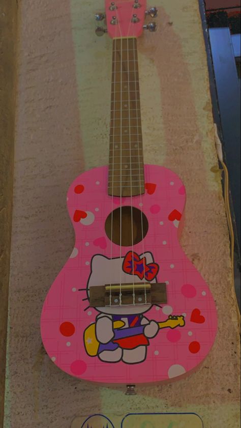 Hello Kitty Ukulele, Cute Ukulele, Hello Kitty Guitar, Skate Bord, Painted Ukulele, Guitar Painting, Cute Hello Kitty, Guitar Ukulele, Hello Kitty Art