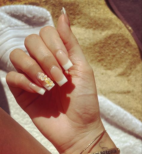 Plumeria Nails, Light Yellow Nails, Yellow Flower Nails, Cats Quotes, Cute Acrylic Nail Designs, Nail Beauty, Simple Nail Designs, Pretty Acrylic Nails, Orchid Flower