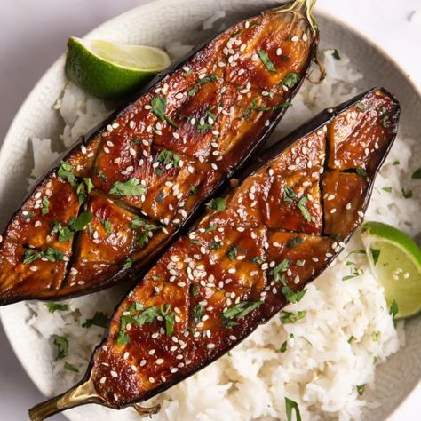 Miso Aubergine Recipe, Asian Eggplant Recipes, String Bean Chicken Recipe, Asian Eggplant, Miso Aubergine, Nasu Dengaku, Aubergine Recipes, Chives Recipe, Aubergine Recipe