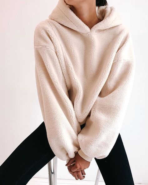 Teddy Hoodie Outfit, Cozy Hoodie Outfit, Teddy Sweater Outfit, Outfit Ideas Hoodie Style, Rainy Day Dress Outfit, Teddy Clothes, Teddy Dress, Cozy Dress Outfit, Worst Behavior