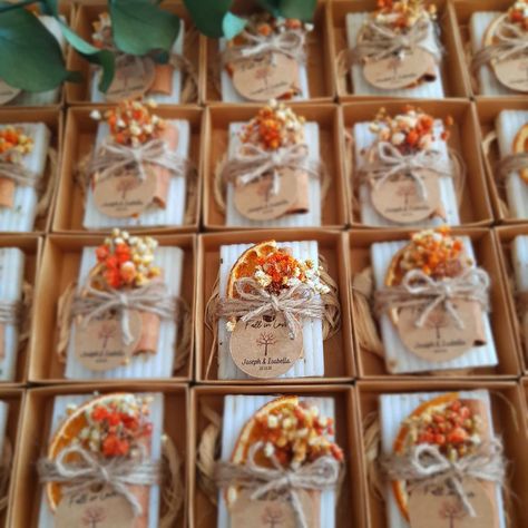 Boho Wedding Gift for Guests Orange Mini Soap Favors - Etsy Turkey Orange Wedding Favors, Fall Wedding Bridesmaids Gifts, Terracotta Wedding Favors, Boho Wedding Favors For Guests, Fall Wedding Favors For Guests, Wedding Presents For Guests, Boho Wedding Favors, Fall Wedding Favor, Fall Wedding Favors