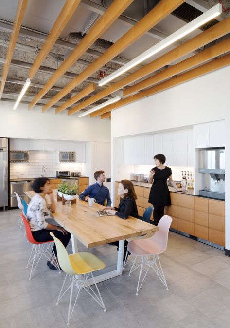 Office Cafeteria Design, Office Lunch Room, Office Nooks, Startup Office Design, Lunch Office, Lactation Room, Office Cafeteria, Cafeteria Design, Office Canteen