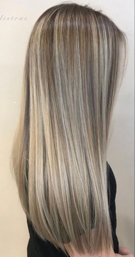 Blended Balayage, Champagne Blonde Hair, Perfect Blonde Hair, Brunette Hair With Highlights, Balayage Blonde, Gorgeous Hair Color, Blonde Hair Inspiration, Hair Color Techniques, Balayage Hair Blonde