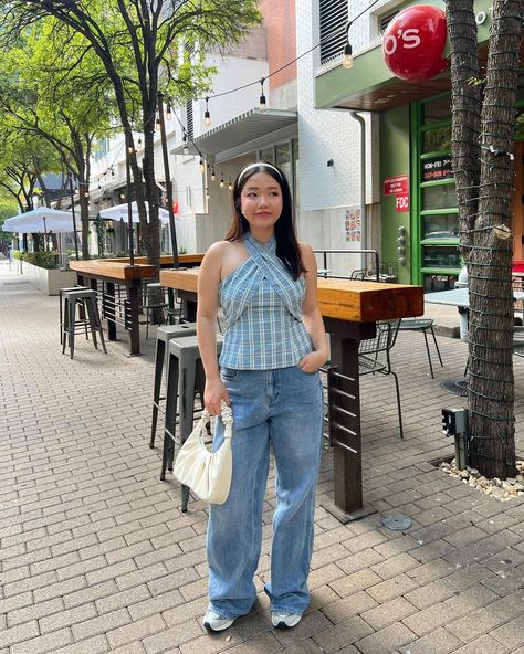 come take a stroll with me 🏙️ 🔗 outfit details are on my LTK . casual style city stroll outfit inspo spring style outfit outfit ideas #springoutfit #springstyle #springfashion #casualstyle #casualoutfit Stroll Outfit, Outfit Inspo Spring, Spring Fashion Outfits, Spring Style, Outfit Details, Spring Outfit, Spring Fashion, Casual Style, Casual Outfits