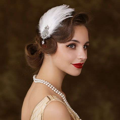 1920 Headpiece, 1920 Hairstyles For Long Hair, Corporate Espionage, Vintage Updos, Cleopatra Headpiece, Headpieces For Brides, 20s Headpiece, Gatsby Outfit, Great Gatsby Headpiece