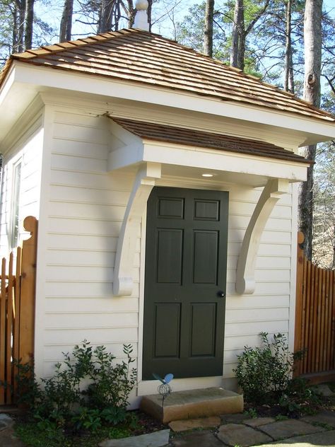 Simple Screened In Porch, Awning Over Door, Porch Overhang, Front Door Awning, Screened Patio, Master Addition, Door Overhang, Sas Entree, House Awnings